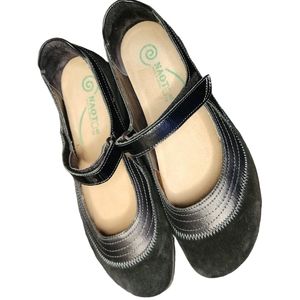 NAOT Kirei Mary Jane Flat Size 40